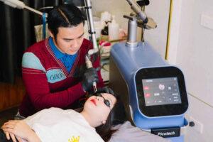 Xóa xăm mí mắt có nguy hiểm không ? Hãy cùng tìm hiểu các lý do dẫn đến xóa xăm mí mắt không an toàn nhé