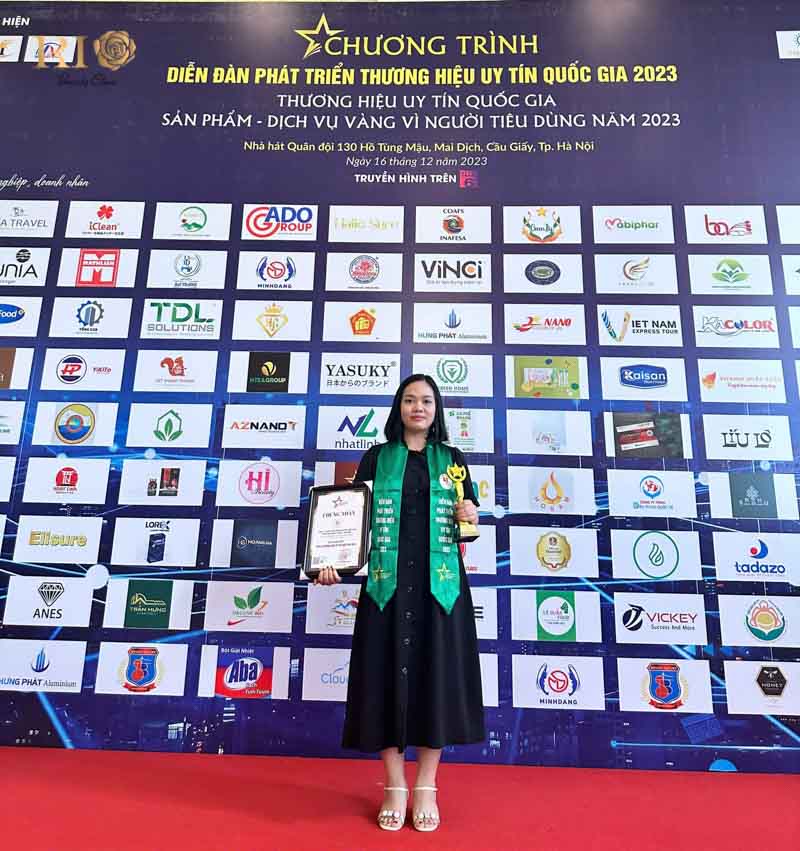 Master Phạm Thanh Tâm phù thủy kiến tạo sắc đẹp 7 Với hơn 16 năm cống hiến không ngừng nghỉ, Master Phạm Thanh Tâm không chỉ là một nữ doanh nhân thành đạt mà còn là một chuyên gia đa tài, một “nữ phù thủy” có khả năng biến hóa, mang lại vẻ đẹp hoàn mỹ và sự tự tin cho hàng chục ngàn khách hàng