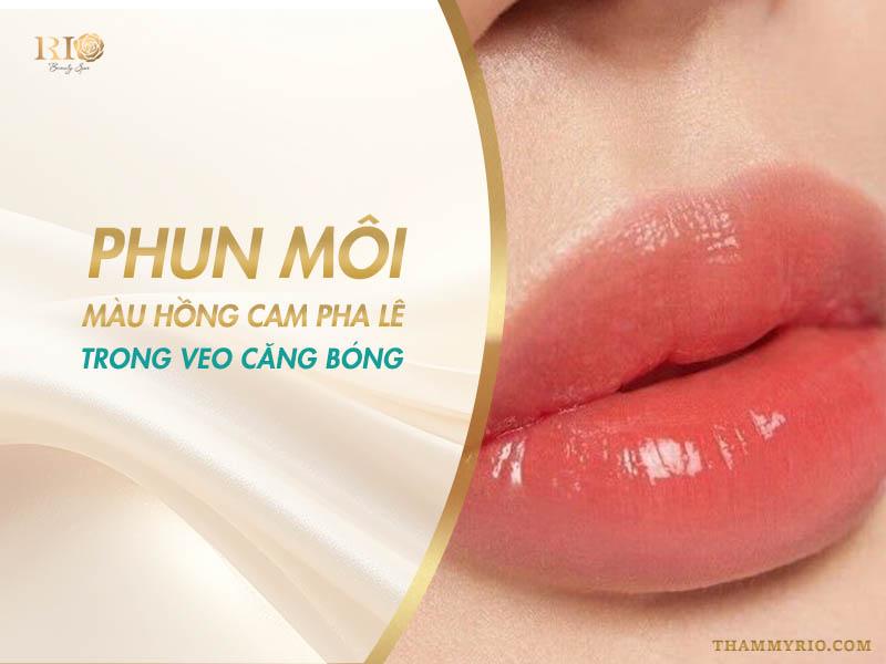 Hồng cam pha lê được pha với ánh nhũ vi điểm hoặc kết hợp kỹ thuật phun bóng collagen để mang lại đôi môi căng mọng tự nhiên.