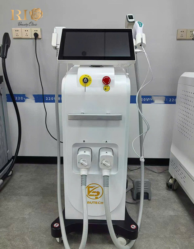 Máy Navy AI Diode Laser trong tổ hợp công nghệ triệt lông Rio Alpha Erase AI tại Rio Beauty Clinic.