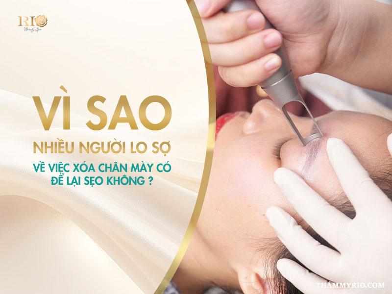 Xóa chân mày có để lại sẹo không? Sự thật mà ít ai biết 2 Sự e ngại về việc xóa chân mày có để lại sẹo không không phải là một nỗi sợ vô căn cứ. Tâm lý này được hình thành từ những rủi ro thực tế mà nhiều người đã không may gặp phải, khi quá trình xóa xăm được thực hiện sai cách, gây ra những tổn thương không đáng có cho làn da.