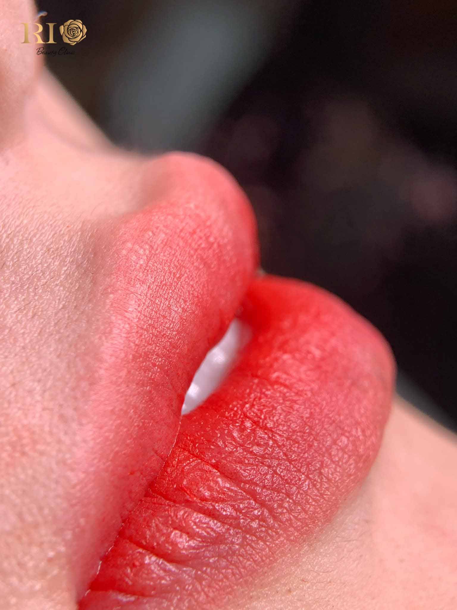 Màu môi đẹp tự nhiên màu đỏ cam đào nhẹ