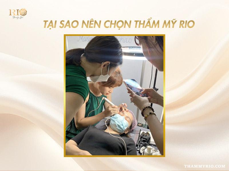Phun mí mở tròng đá đuôi - Xu hướng cho đôi mắt cuốn hút 2026 7 Đội ngũ Master Artist phun mí mở tròng đá đuôi tại Thẩm Mỹ Rio