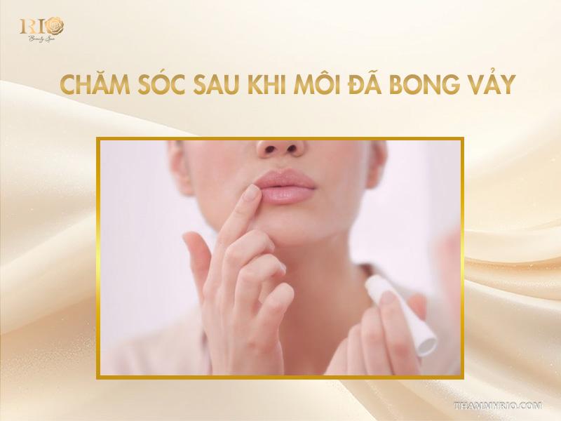 Cách làm môi lên màu sau xăm nhanh và tự nhiên nhất tại nhà 4 Cách làm môi lên màu sau xăm – chăm sóc trong giai đoạn ổn định màu để màu môi đều và mềm mịn.