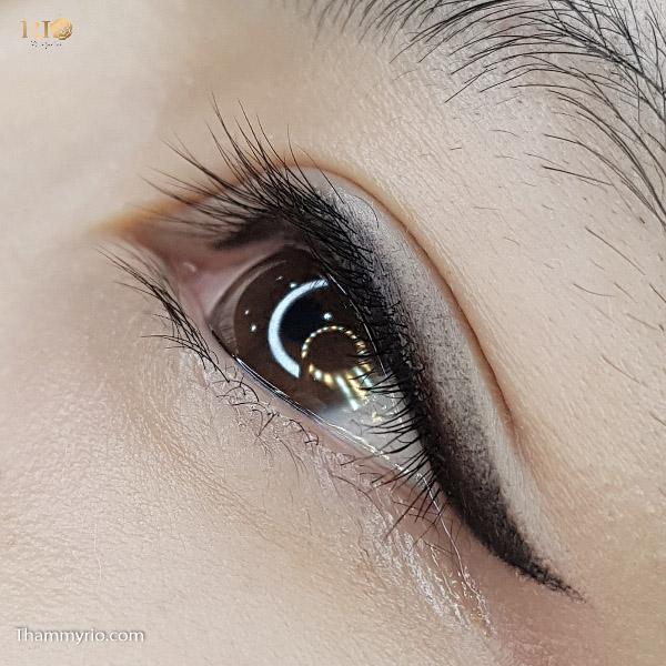 Eyelid spraying 6 Phun xăm mí mắt hiệu ứng Ombre giúp tạo đôi mắt nhẹ nhàng đậm chất cá tính