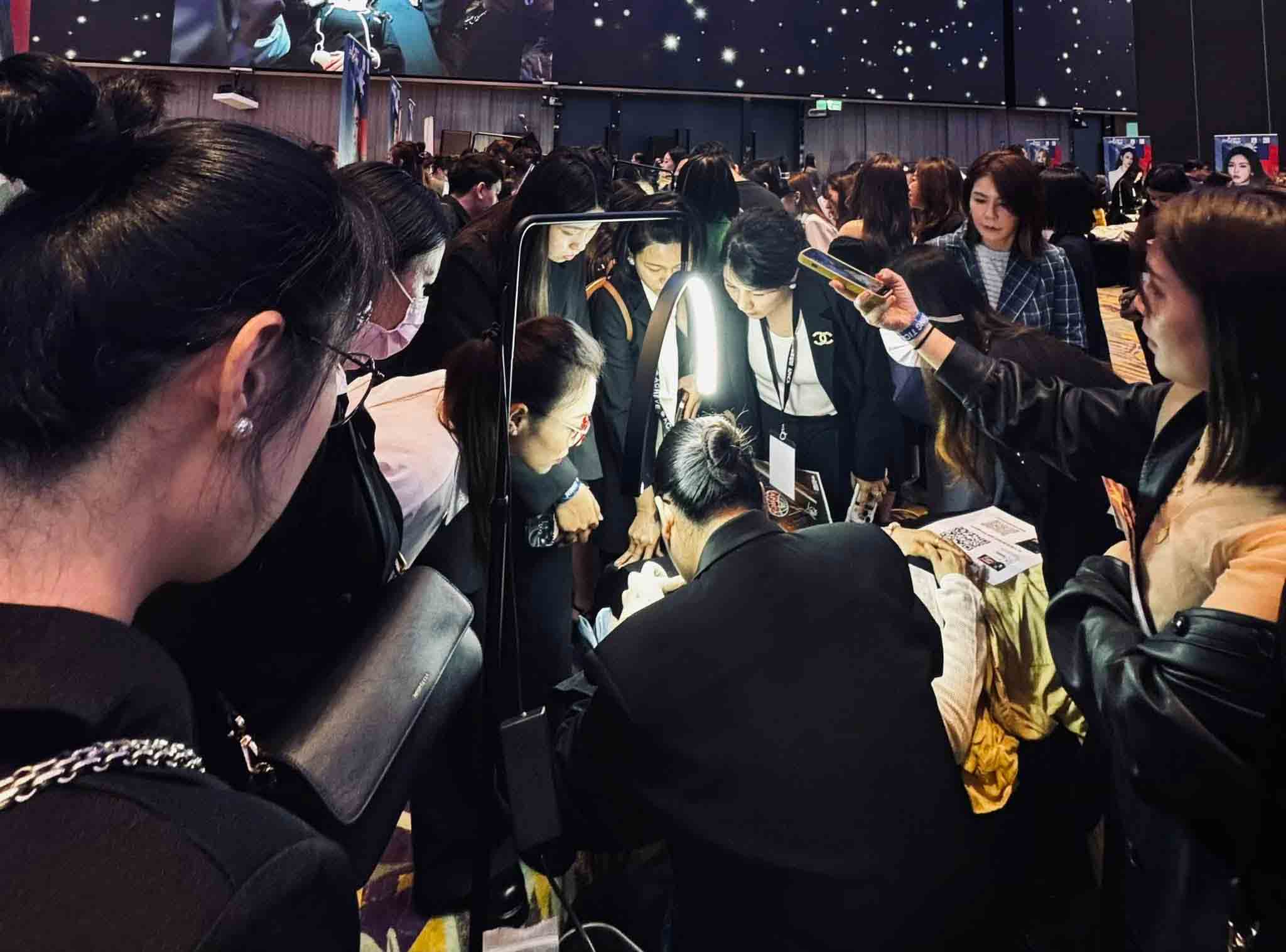 Artist Master Nguyen Ngan: Top 1 PMU, Judge and Mentor 7 Artist Master frequently appointed as an International PMU Judge for domestic and global aesthetic competitions