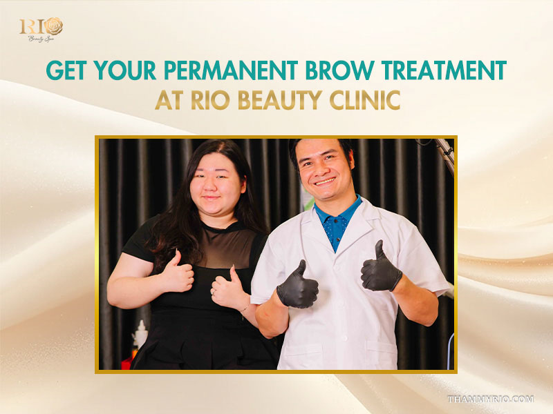 Satisfied client with a professional technician after a permanent brow treatment at Rio Beauty Clinic.