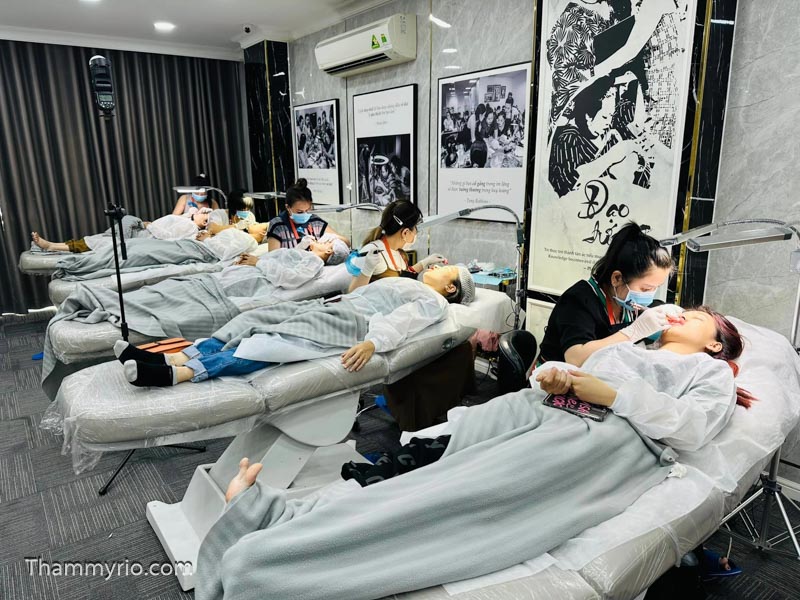 Artist Grand Master Pham Thanh Tam: CEO, Aesthetic Innovator, and International Judge 16 Rio Beauty Spa with a fully booked schedule, symbolizing high-demand aesthetic services managed by CEO Pham Thanh Tam