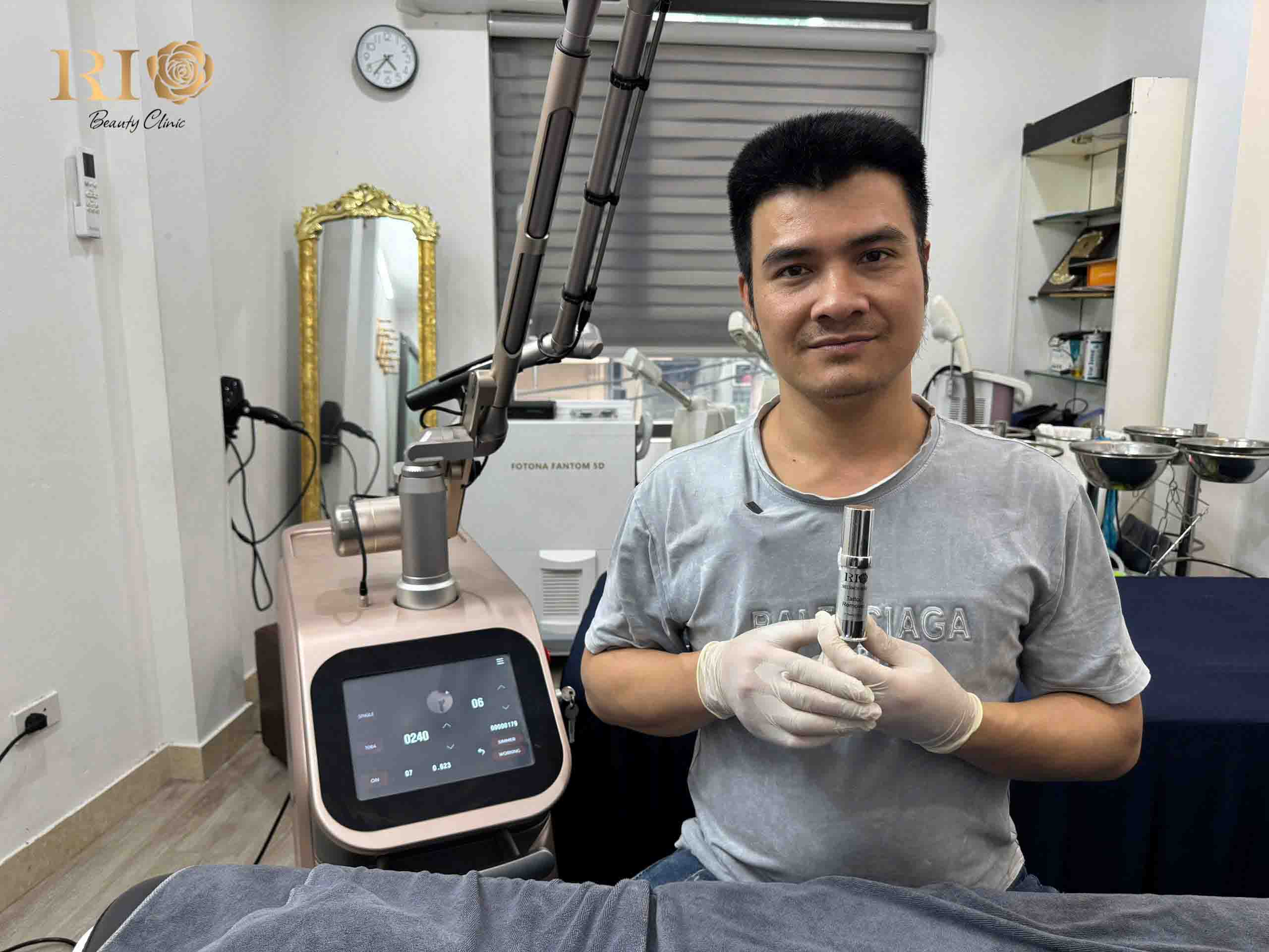 Chuyên gia trần mạnh thắng với hơn 20 năm kinh nghiệm xóa xăm và đào tạo và chuyển giao Laser cho các bác sĩ và thẩm mỹ viện trên cả nước