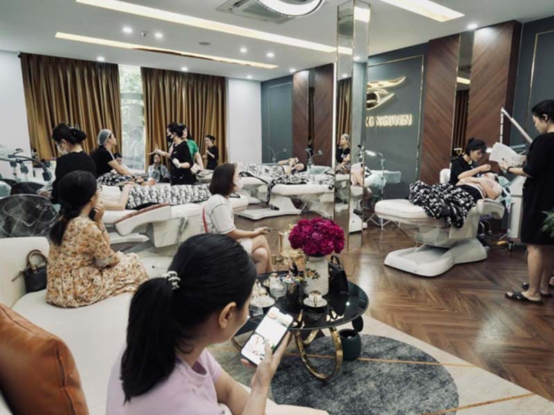 professional studio environment for microblading touch up near me at thuong nguyen eyebrows