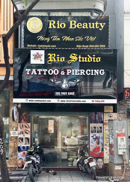 Rio Beauty Clinic storefront at 205 Thuy Khue showing lip blush near me in Hanoi services.