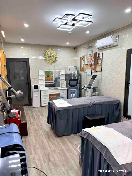 Clean treatment room for lip neutralization near me in Hanoi