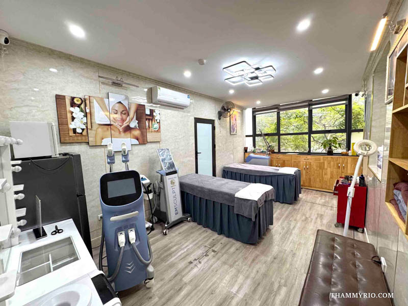 Professional treatment room for permanent lip liner near me in Hanoi at Rio Beauty Clinic