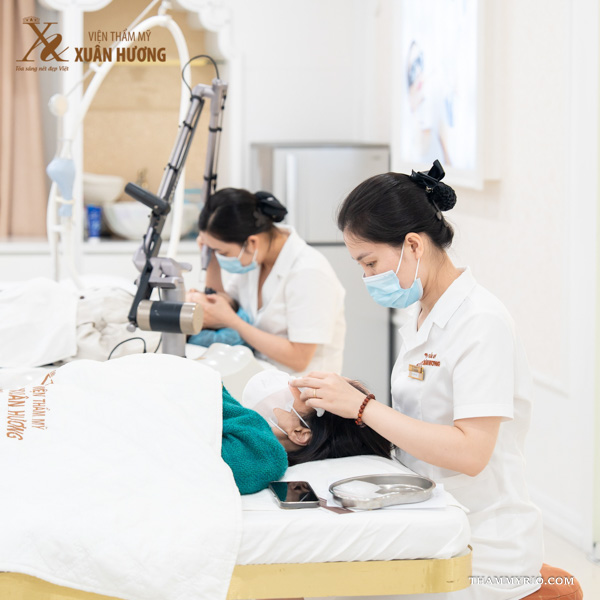 Laser eyeliner tattoo removal near me in Hanoi clinic Xuan Huong