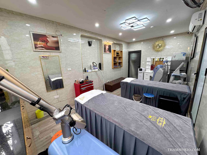 Modern spa room equipped for picosure laser near me in Hanoi