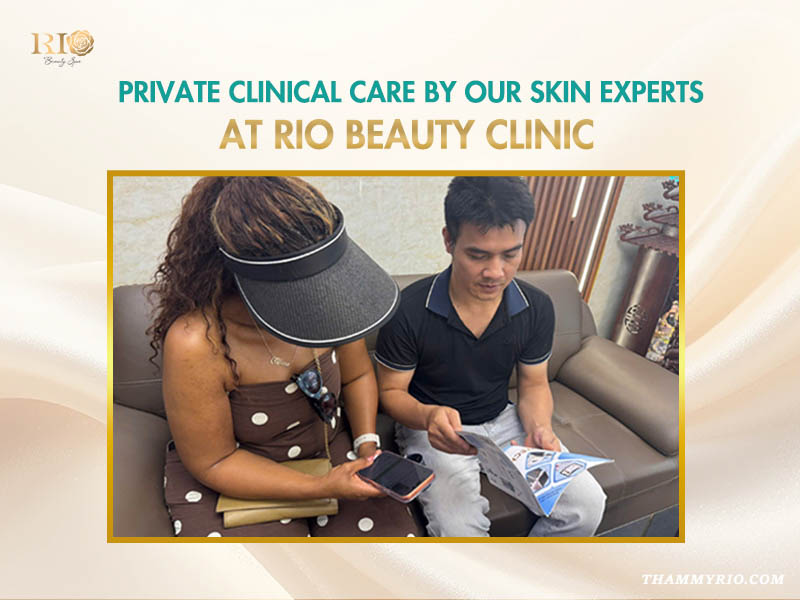 Customers receiving private clinical consultation from skin experts at Rio Beauty Clinic regarding ingrown hair pubic hair solutions.