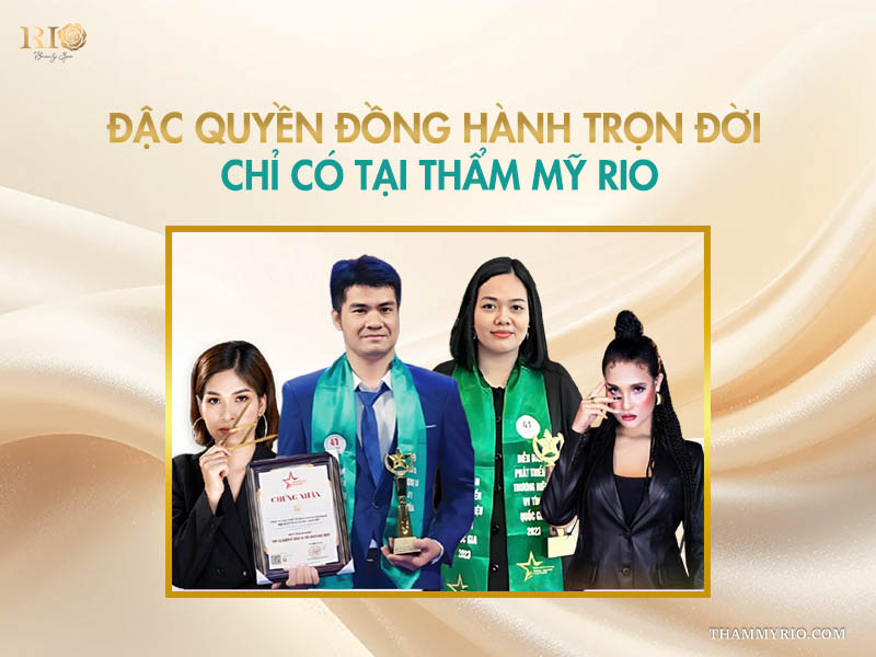 Đội ngũ chuyên gia và master uy tín tại Thẩm mỹ Rio nhận giải thưởng, chứng nhận danh giá trên banner cam kết đồng hành trọn đời. Địa chỉ học phun xăm bikini