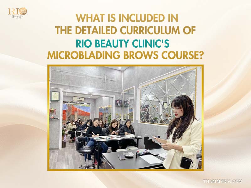 An instructor teaching students in a classroom setting during a microblading course at Rio Beauty Clinic.
