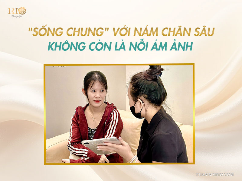 Chuyên viên Thẩm mỹ Rio tư vấn 1:1 giải đáp lộ trình điều trị nám chân sâu cho nữ khách hàng