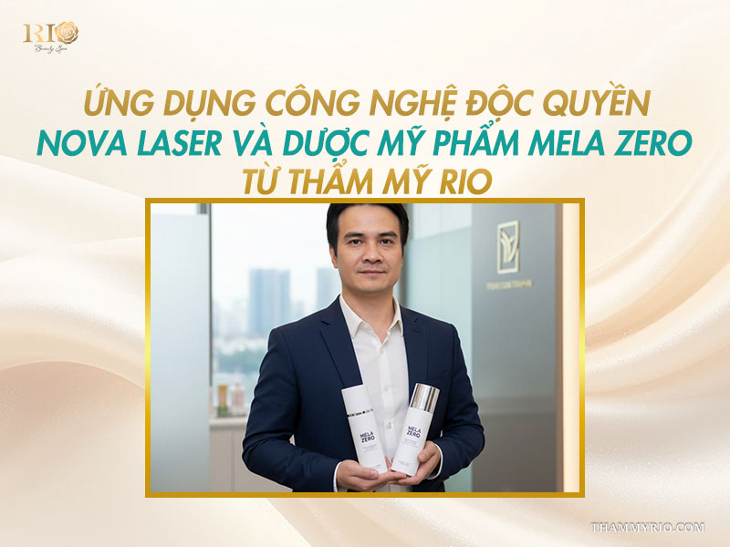 Chuyên gia thẩm mỹ mặc áo vest xanh sang trọng tự tin cầm hai sản phẩm Mela Zero hỗ trợ điều trị nám