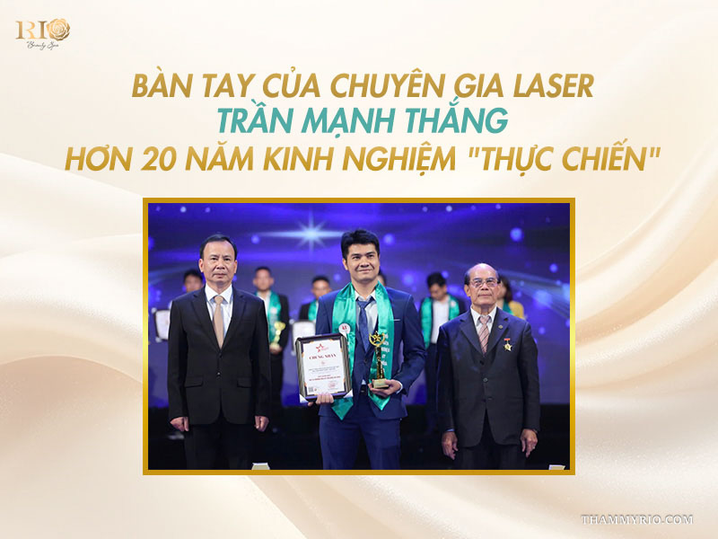 Master Trần Mạnh Thắng nhận cúp vinh danh tại sự kiện thẩm mỹ uy tín tư vấn phác đồ và mặt nạ cho da bị giãn mao mạch