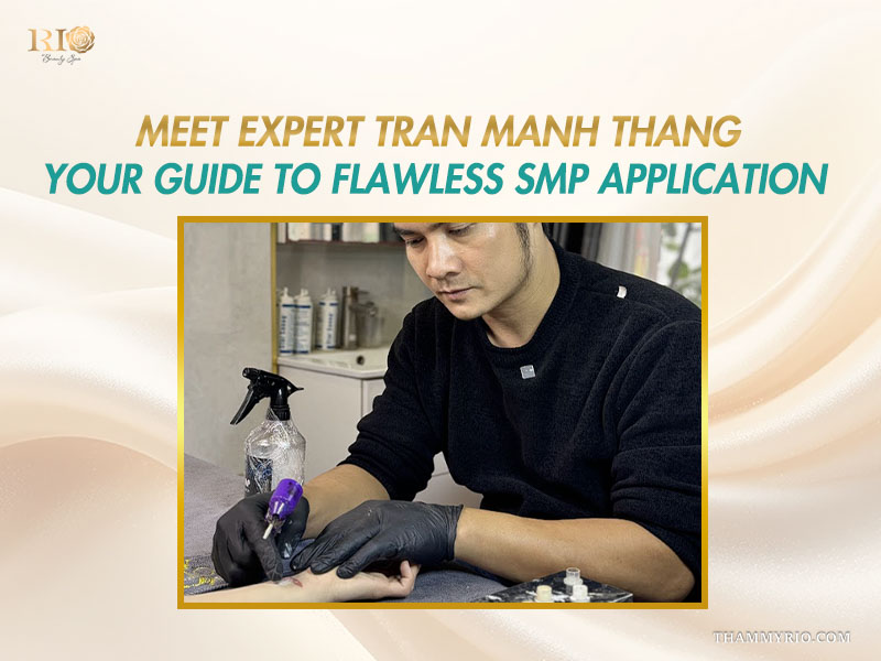 Master Tran Manh Thang wearing black gloves and operating a micropigmentation device during a detailed training session