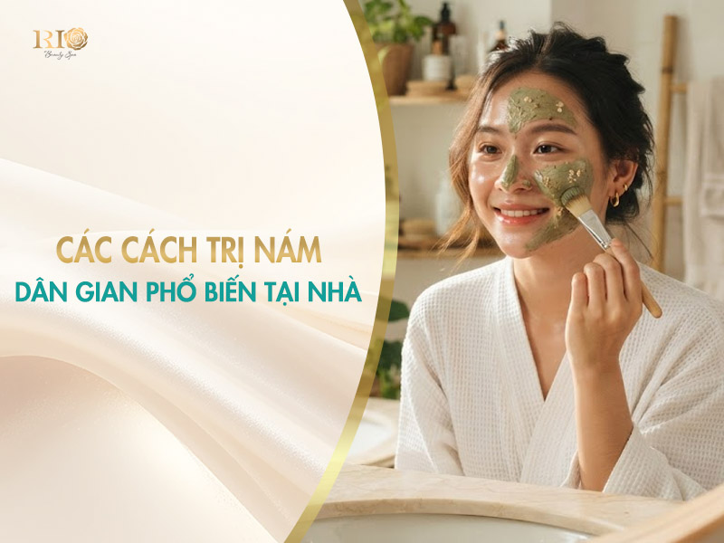 Phụ nữ đắp mặt nạ trị nám tại nhà bằng phương pháp dân gian.