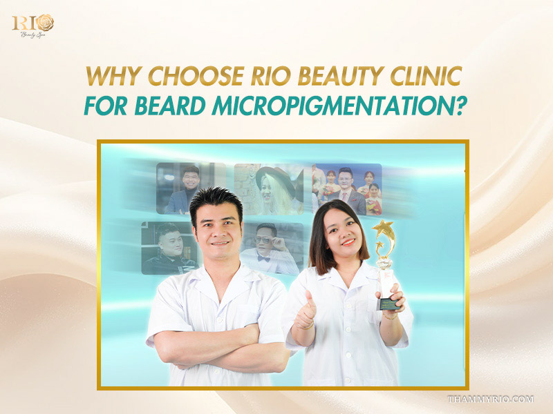 Expert medical aesthetic team holding achievement award at Rio Beauty Clinic.