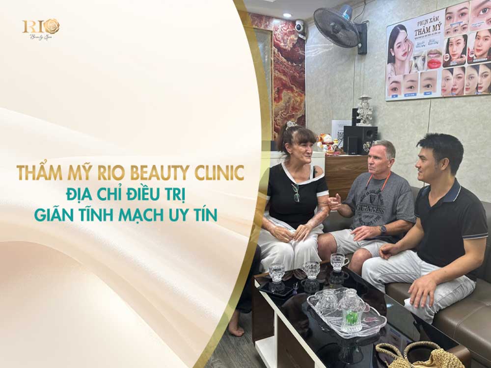 Chuyên gia tư vấn tại địa chỉ điều trị giãn tĩnh mạch uy tín.