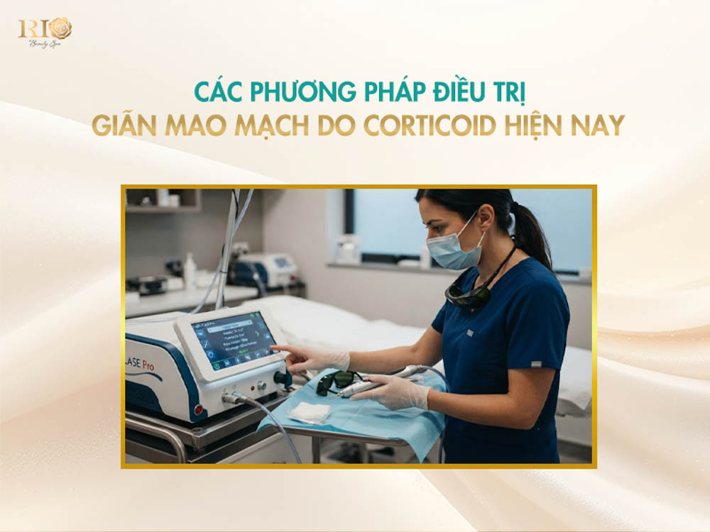 Kỹ thuật viên thiết lập thông số máy công nghệ cao phục vụ điều trị giãn mao mạch do corticoid