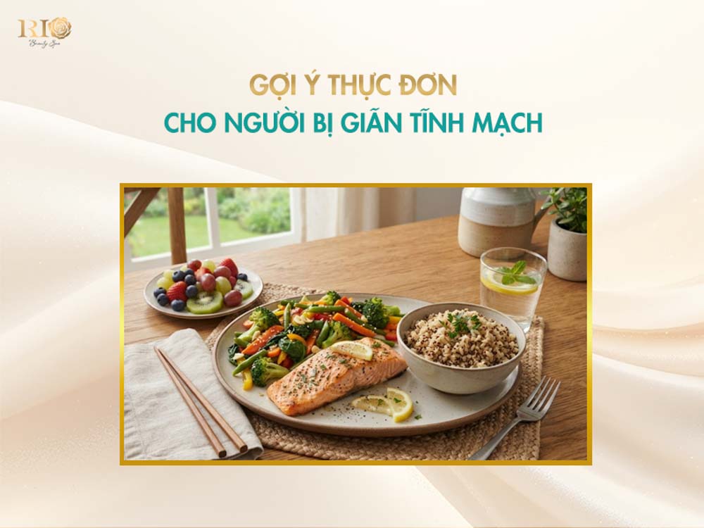 Thực đơn đĩa cá hồi rau củ áp chảo lành mạnh gợi ý cho người thắc mắc giãn tĩnh mạch nên ăn gì