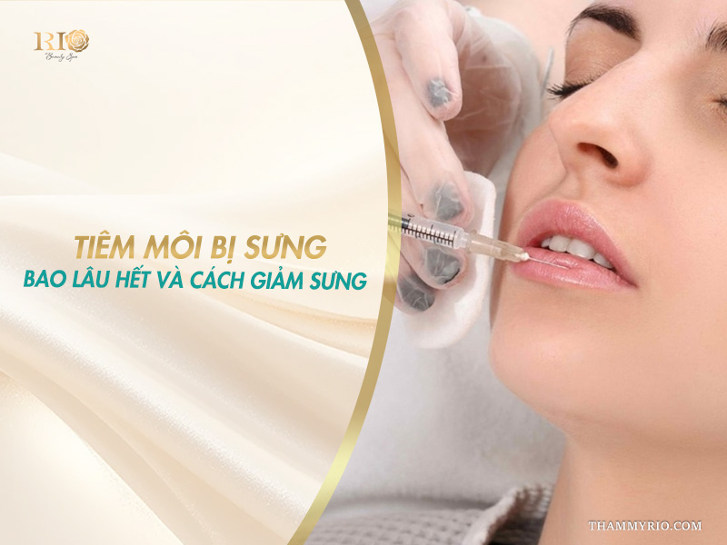 Hình ảnh bác sĩ thực hiện thủ thuật giải đáp tiêm môi bị sưng bao lâu hết.