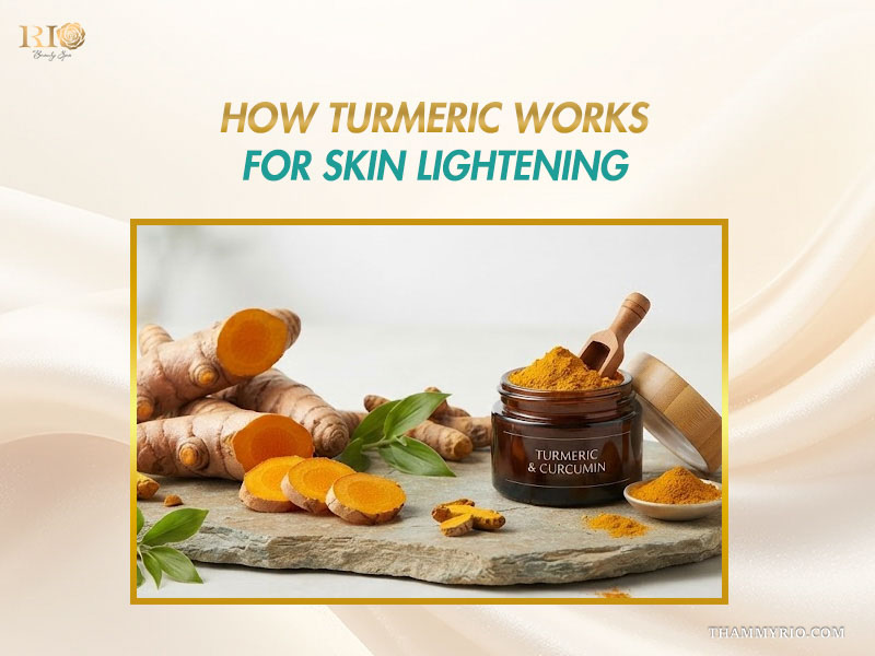 Pure turmeric root slices and cosmetic curcumin extract powder demonstrating how turmeric for bikini area works for skin brightening
